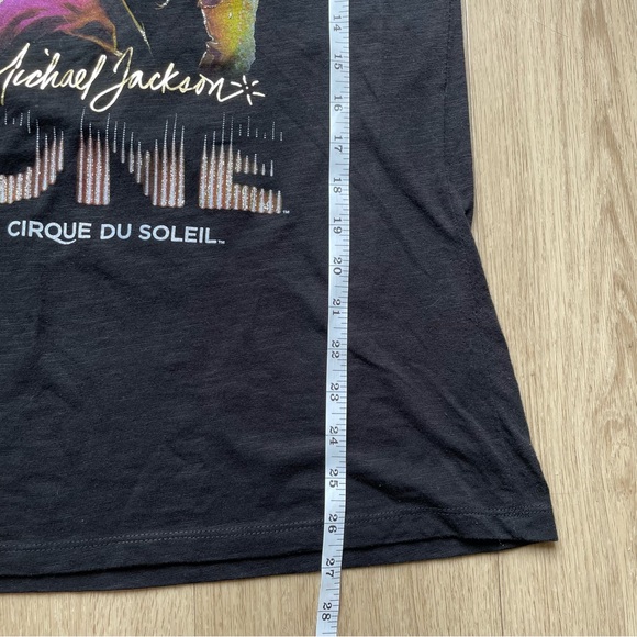 Michael Jackson Cirque Du Soleil women’s black t shirt, size large - Picture 4 of 6